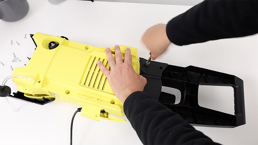 Removing handle screws